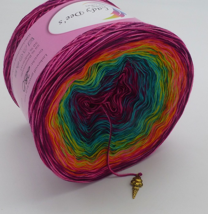 gefachte Wolle von Lady D "Hippieh Lady Skyla" 250g